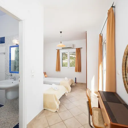 فيلة Thalia Katerina Mousata