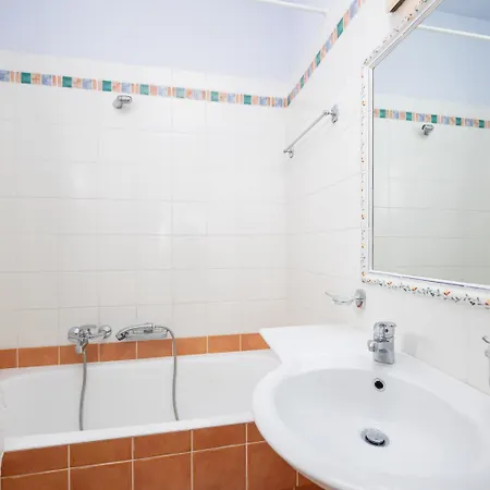 Thalia Katerina فيلة